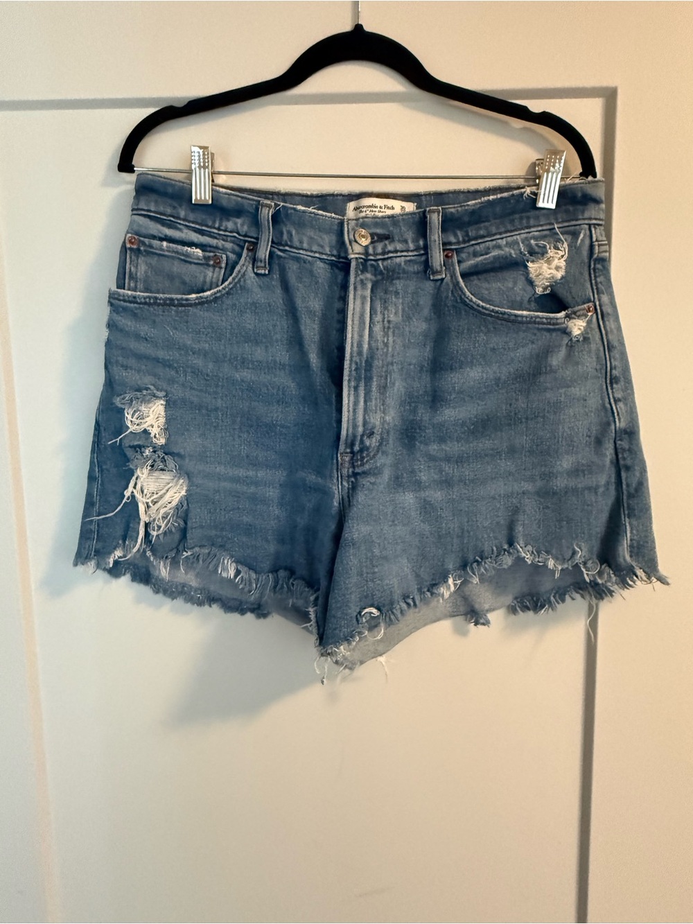 Abercrombie Curve Love 4” Mom Short - High-Rise Distressed Denim - Light Blue